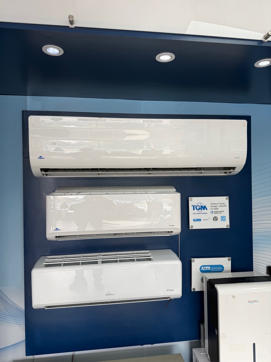 Sala de exhibición TGM — Unidades en display