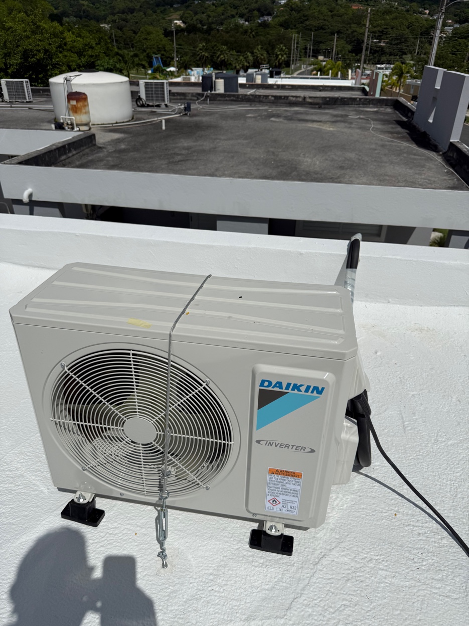 Daikin Inverter — Unidad exterior en azotea